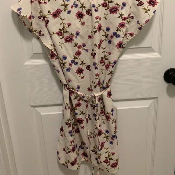 Maternity Blouse - Picture 3 of 3